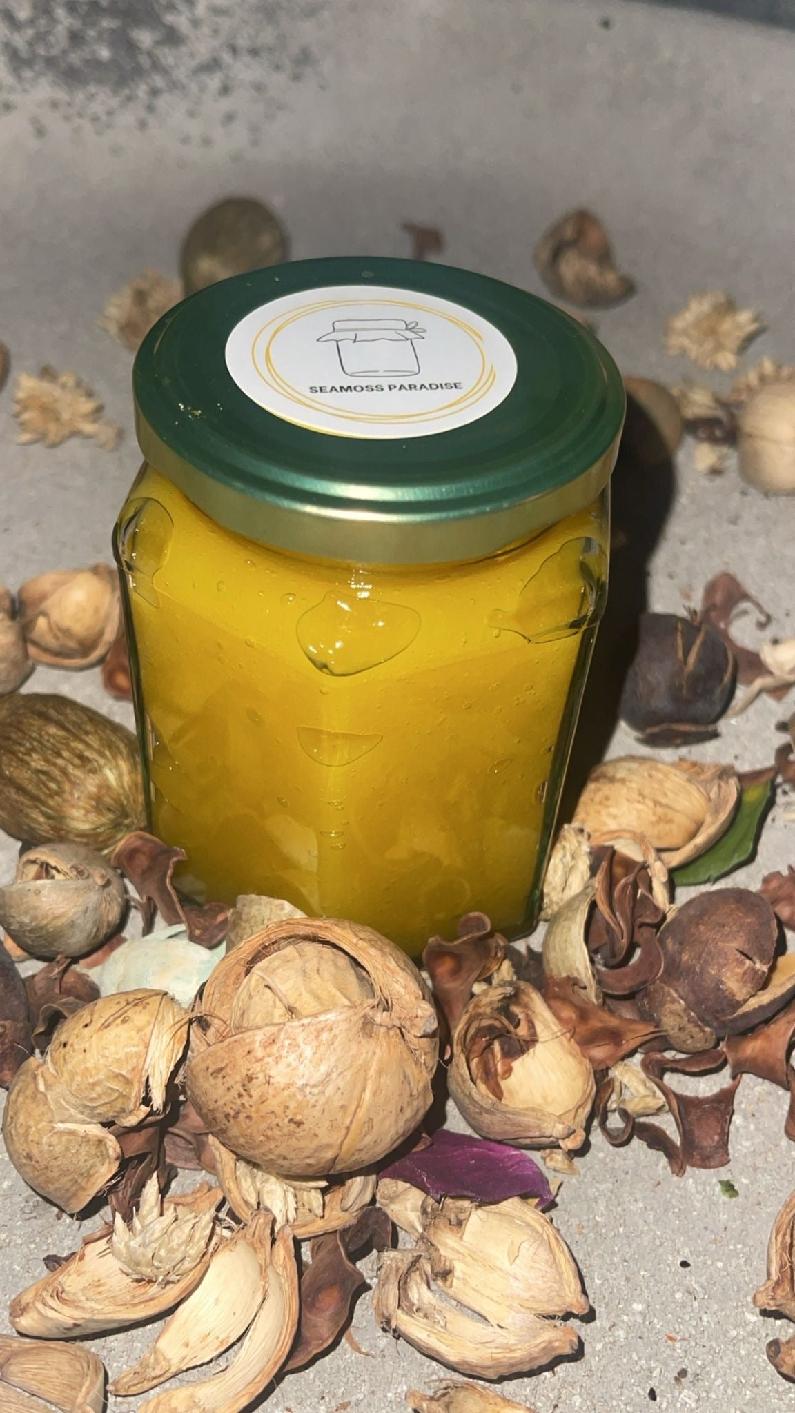 280ml organic mango sea moss gel. Front shot